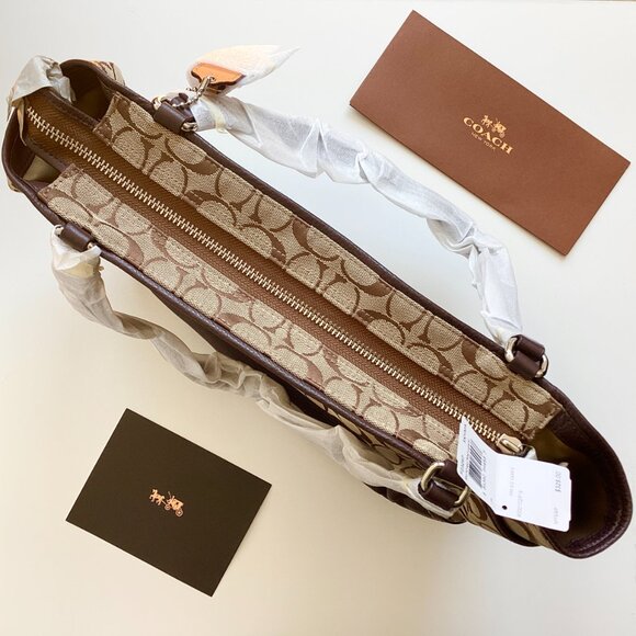 NWT Coach F23297 Park Signature Carrie Tote Bag - Picture 4 of 12